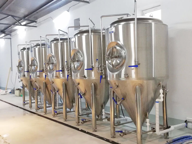 Romania Clandestin Beer SRL 1000L brewery system. Install and start brewing