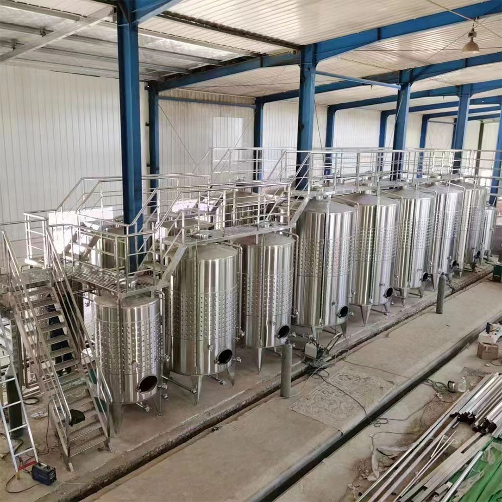 Stainless Steel Apple Cider Storage Tanks